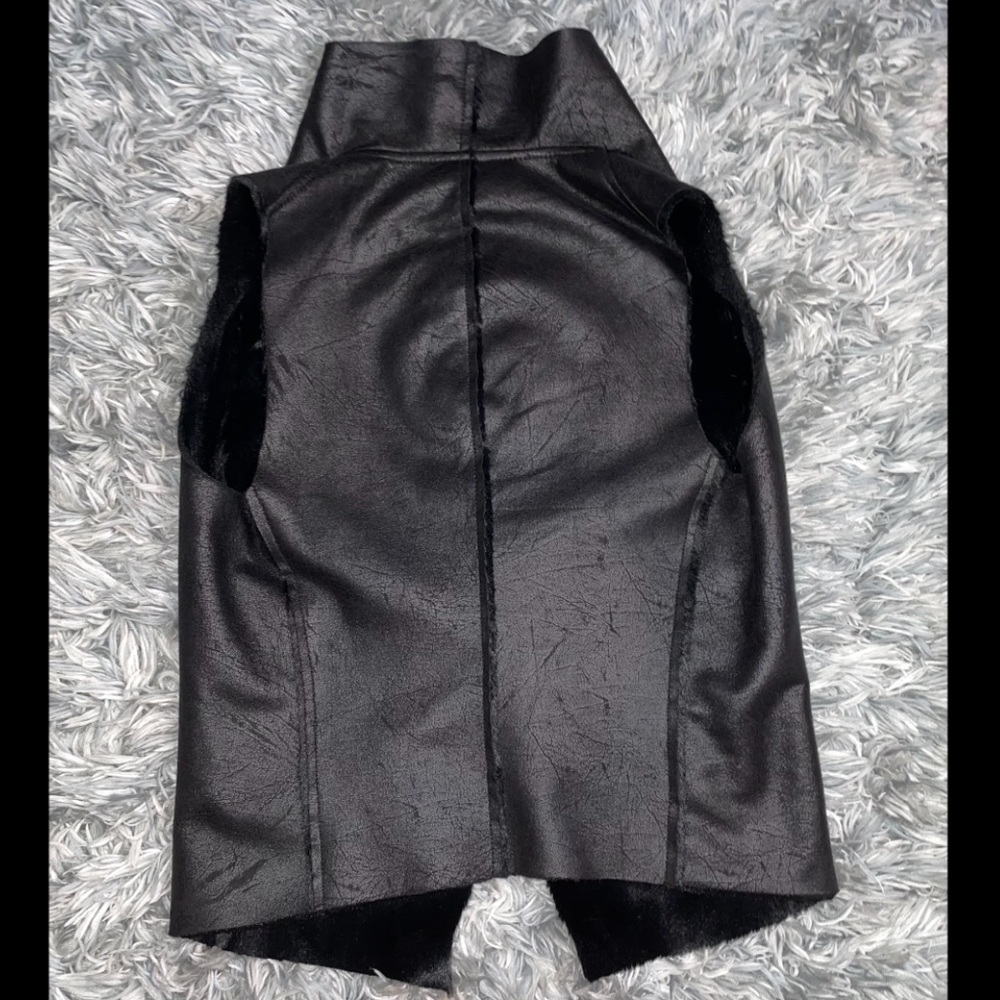 Vest - Picture 2 of 2